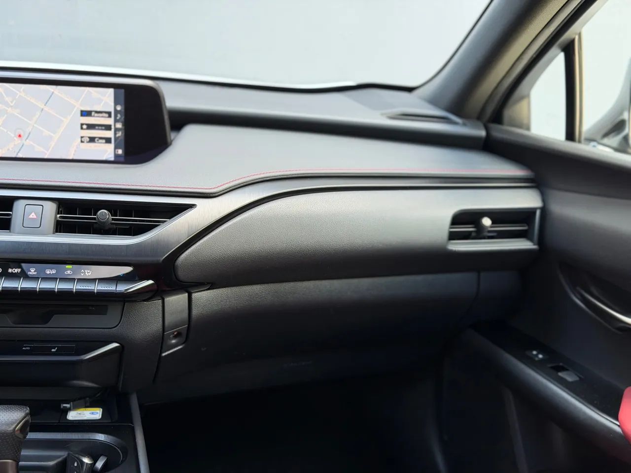 Lexus UX-250h F-sport 2.0 16V Aut.(hybrid), foto 7 de 13