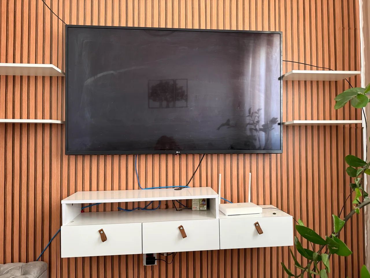 Rack com prateleiras 