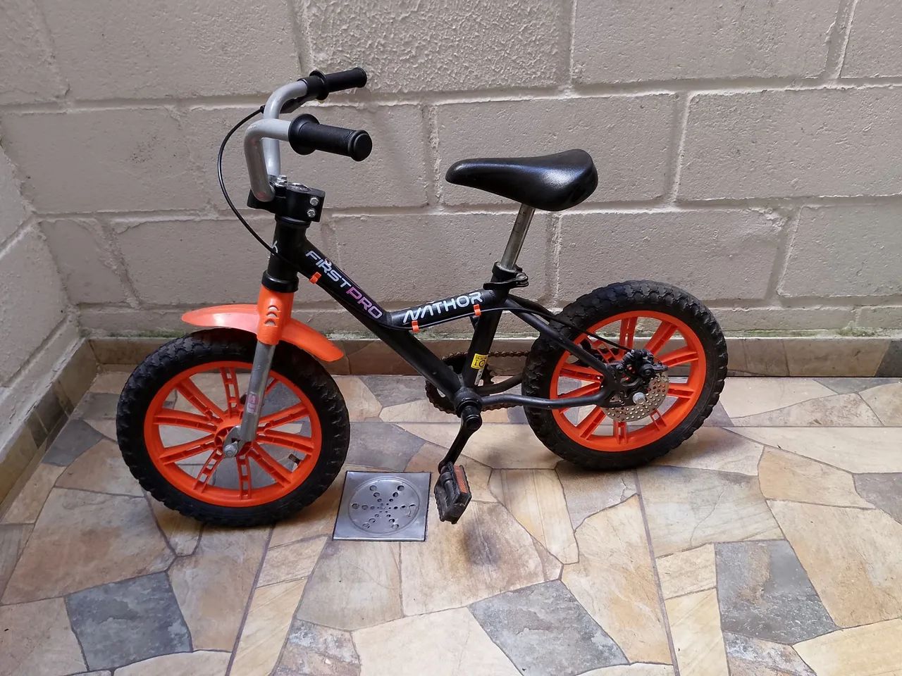 Bicicleta aro 14 com freio a disco