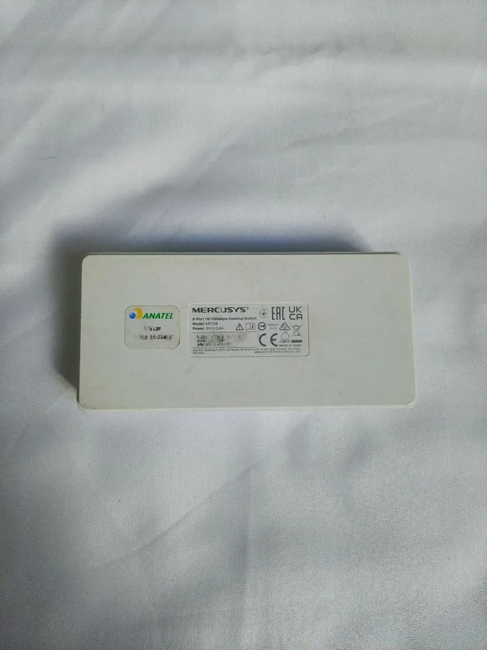 Switch Mercusys 10/100 usado
