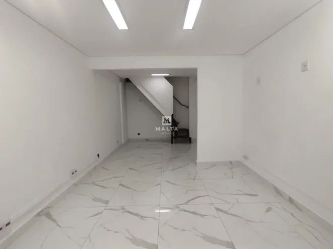 Loja Comercial para Locação  45m² | Rua Principal do Bairro | Acabamento moderno e excelen - Foto 2