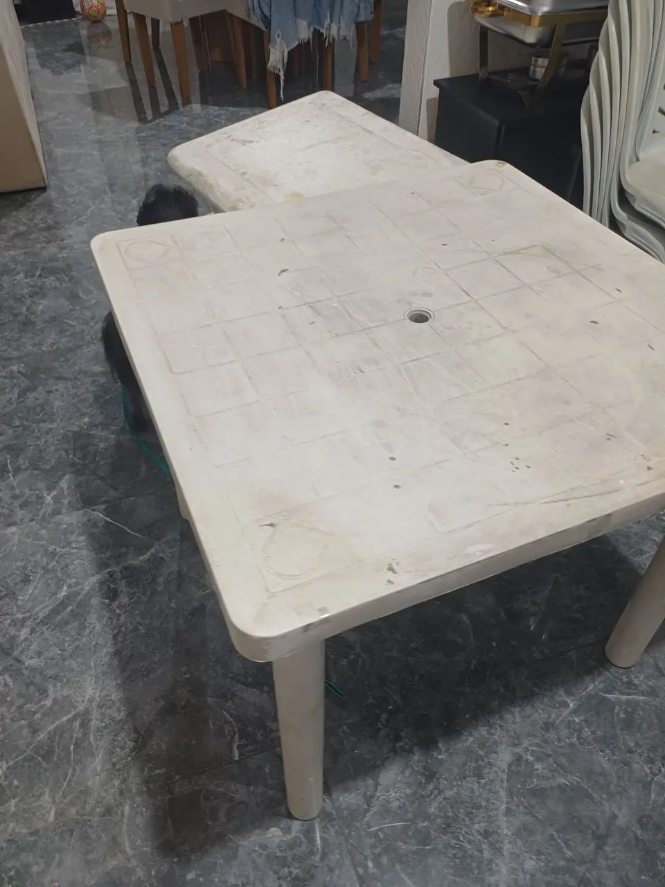 Jogo de mesa branca com 4 cadeiras - Foto 2