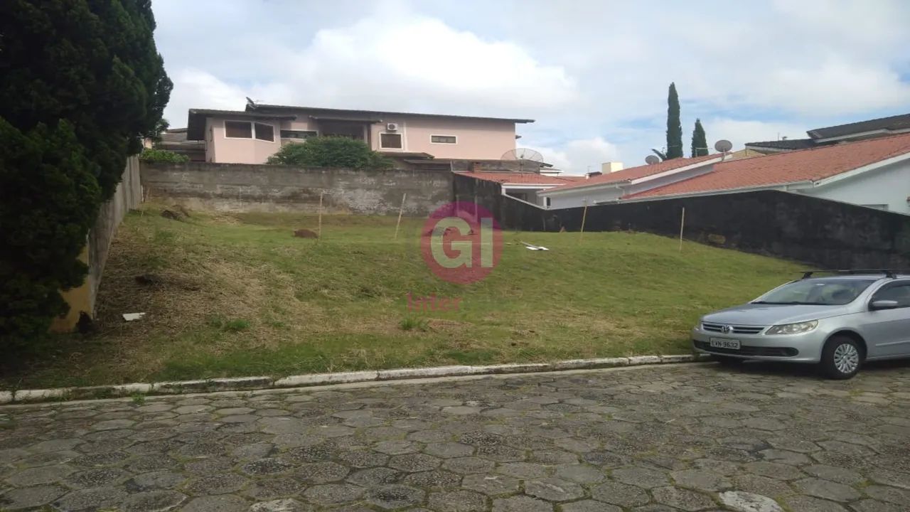 Terreno em Jacareí cond. Coleginho, com 375 m² já murado prontinho para ser edificado. Ven - Foto 3