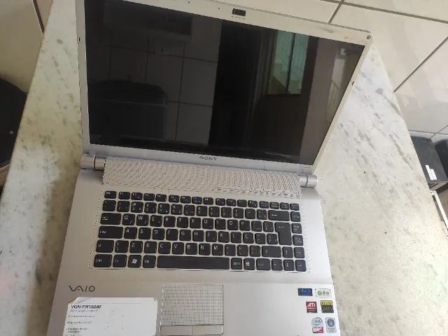 notebook com defeito para retirada de peças.