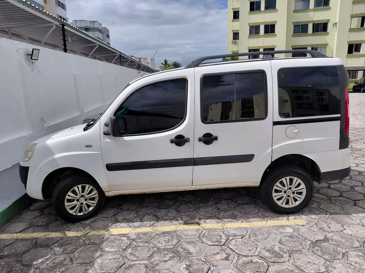Fiat Doblo Attractive 1.4 Fire Flex 8V 5P 2014 - Foto 4