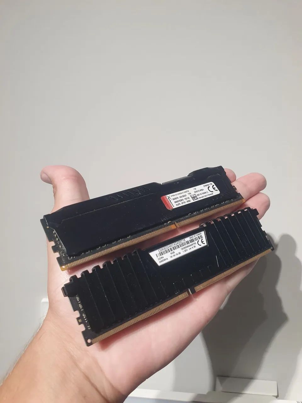 2 pentes de 8gb ram ddr4 2400mhz - Foto 2