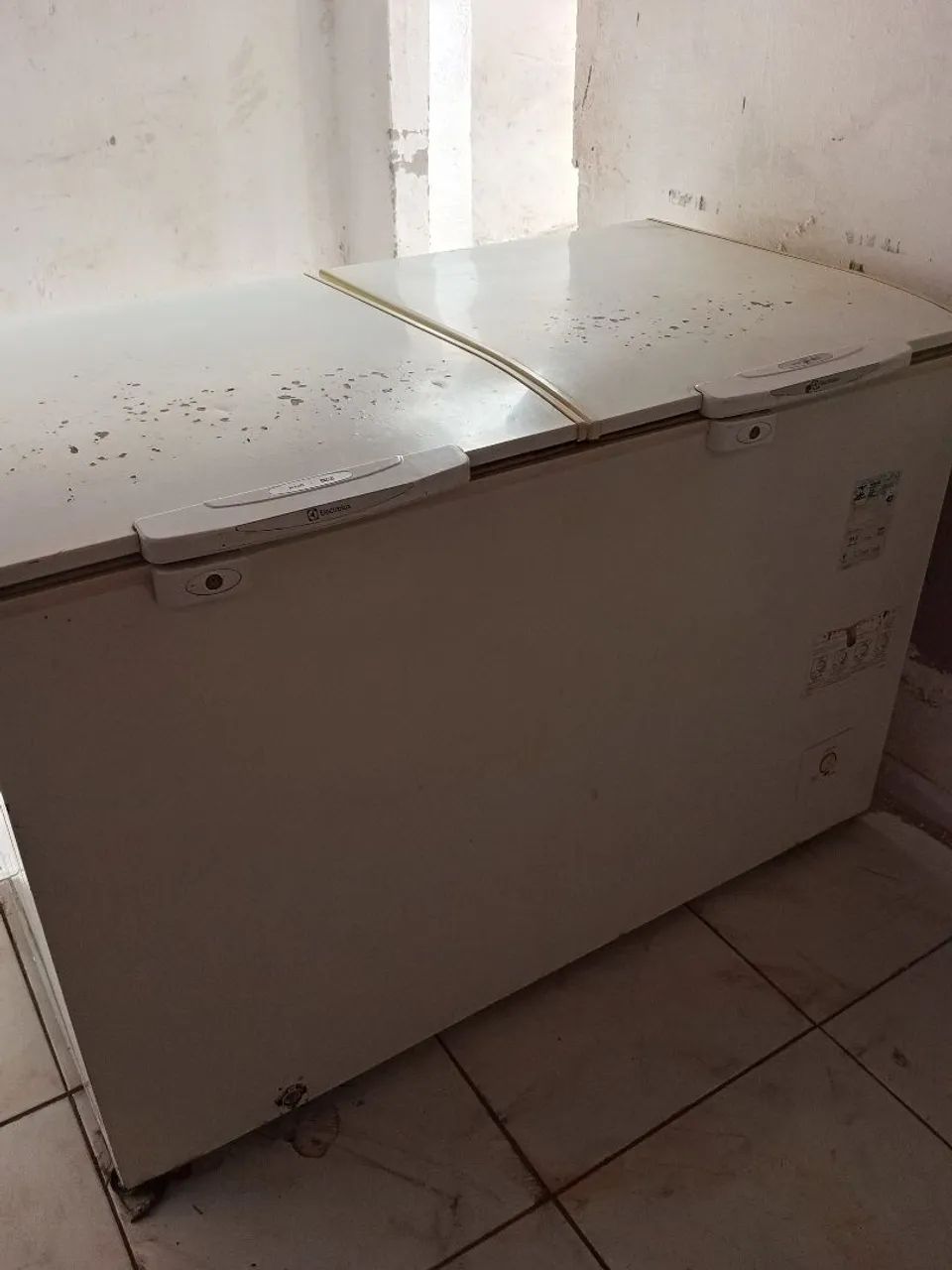 Congelador duas tampas 