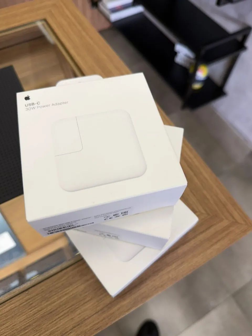 Fonte 30w Apple Original Macbook Air iPhone - Foto 2