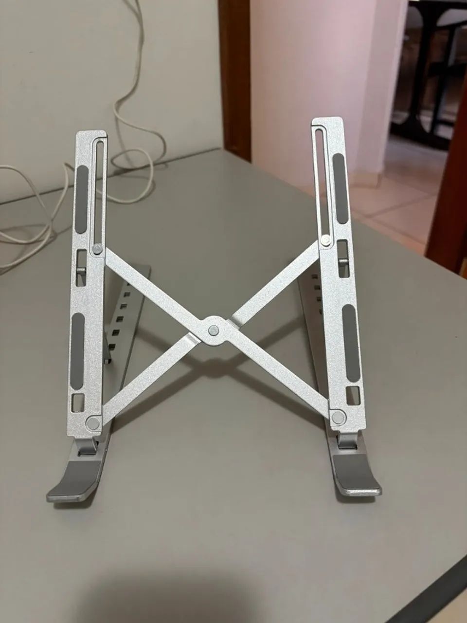 Suporte para notebook em metal
