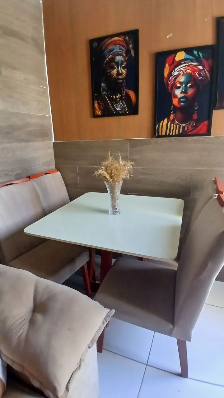 Mesa e cadeiras em madeira 90x90 - Foto 4