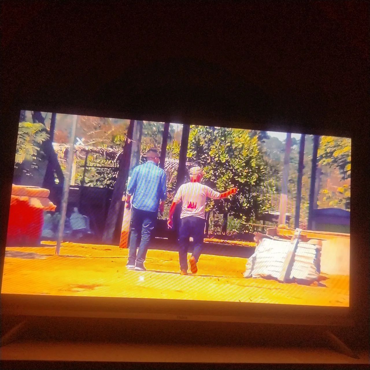 Vendo uma tv de 32 polegadas 