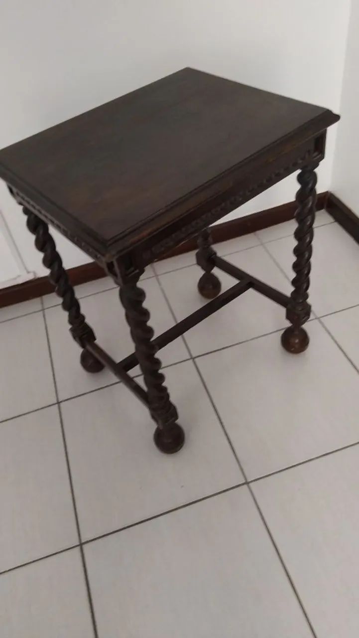 Mesa antiga