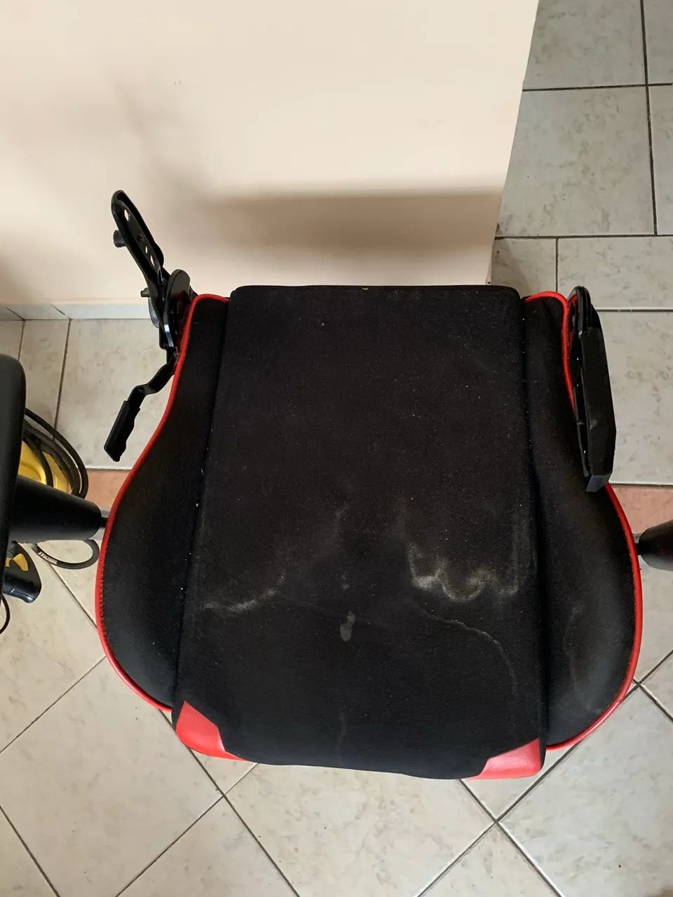 Cadeira gamer quebrada - Foto 3