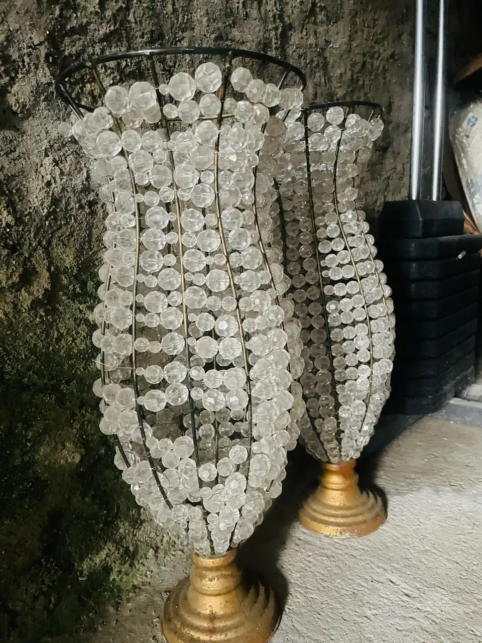 Vasos decorativos com pedrarias 