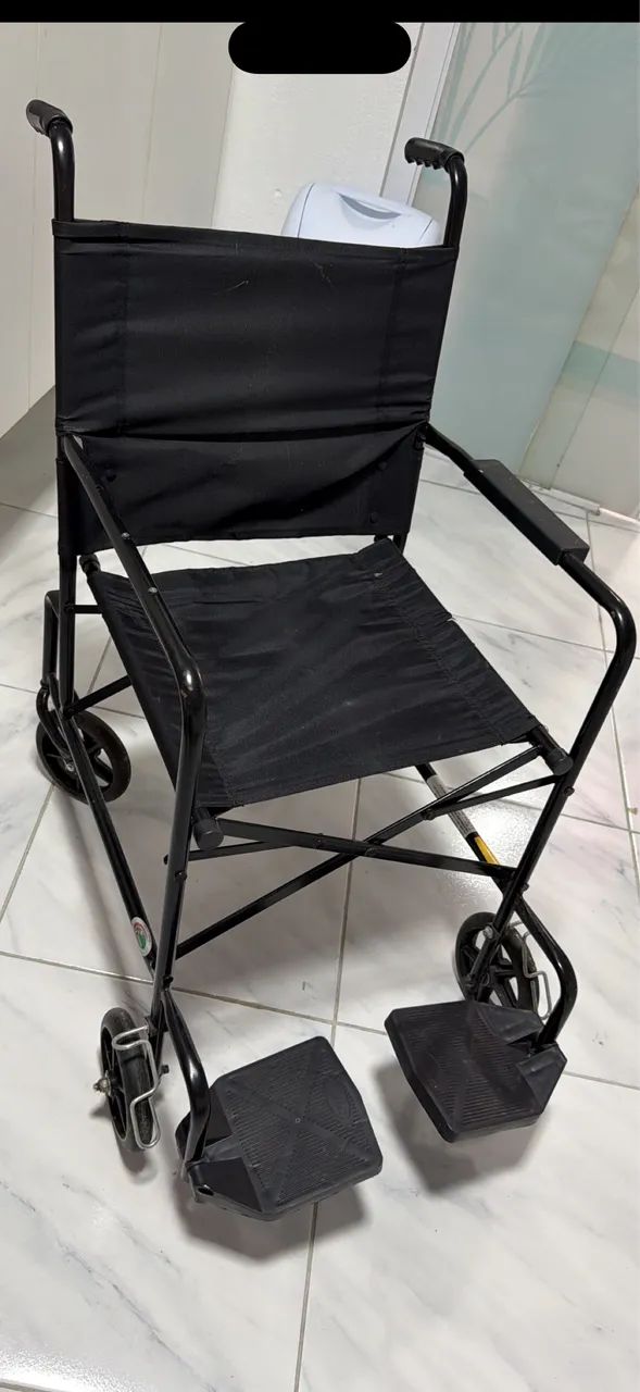 Cadeira de roda - Foto 2