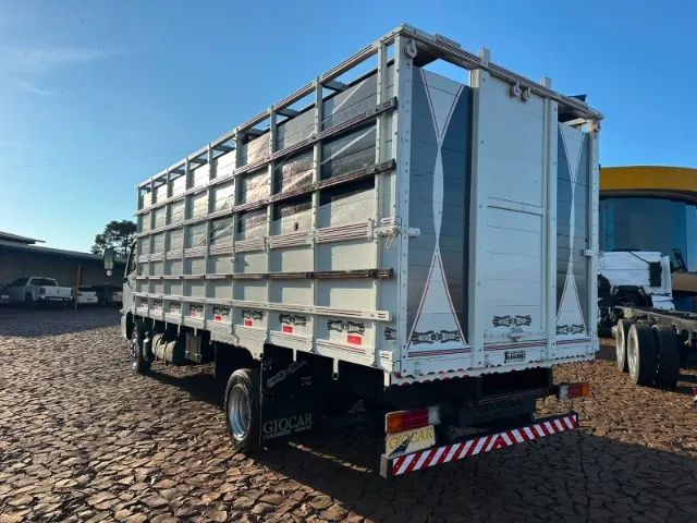 MB Accelo 815 4x2 - Foto 3