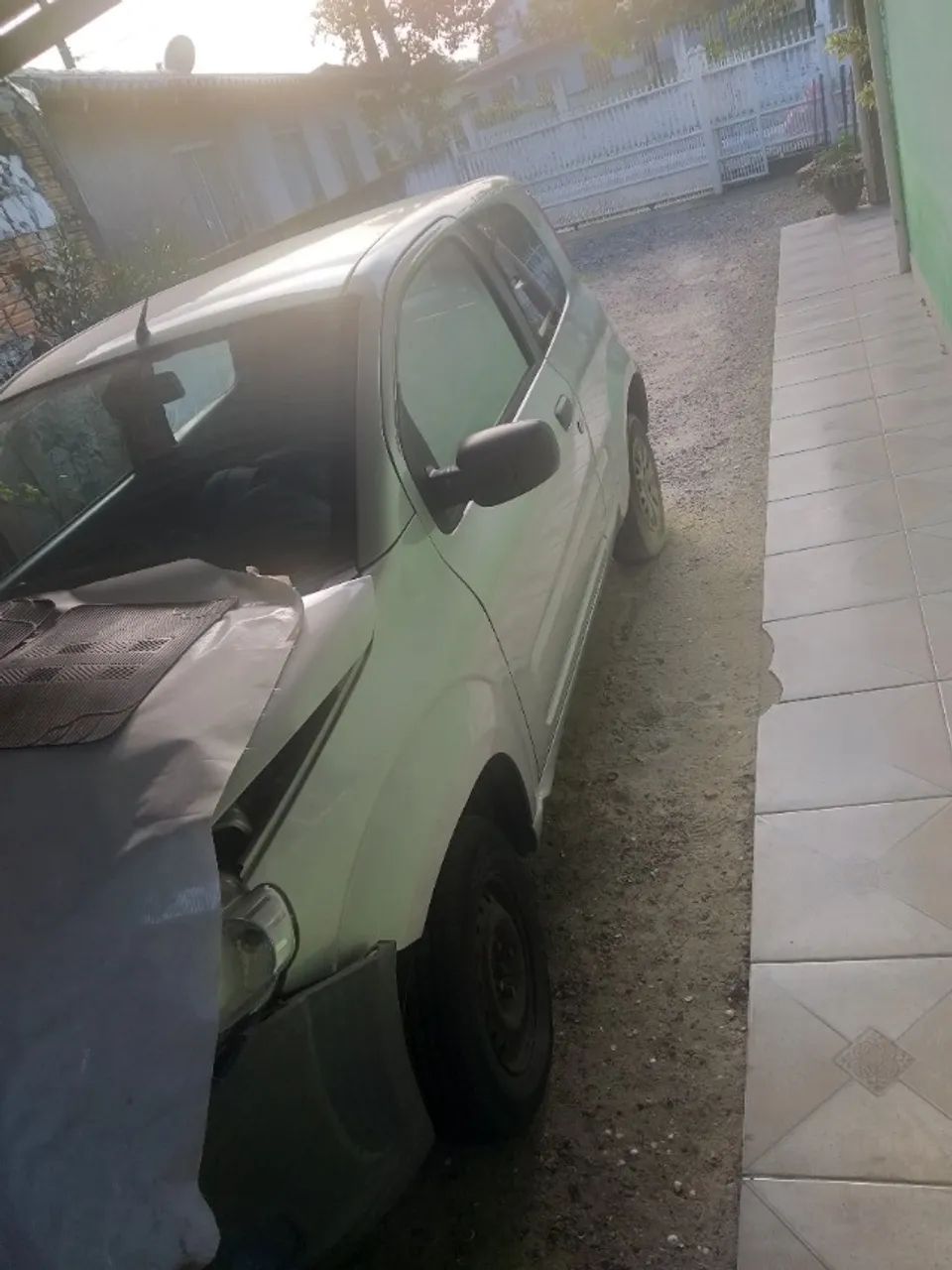 Fiat Uno Vivace 1.0 EVO Fire Flex 8V 3P 2012 - Foto 2