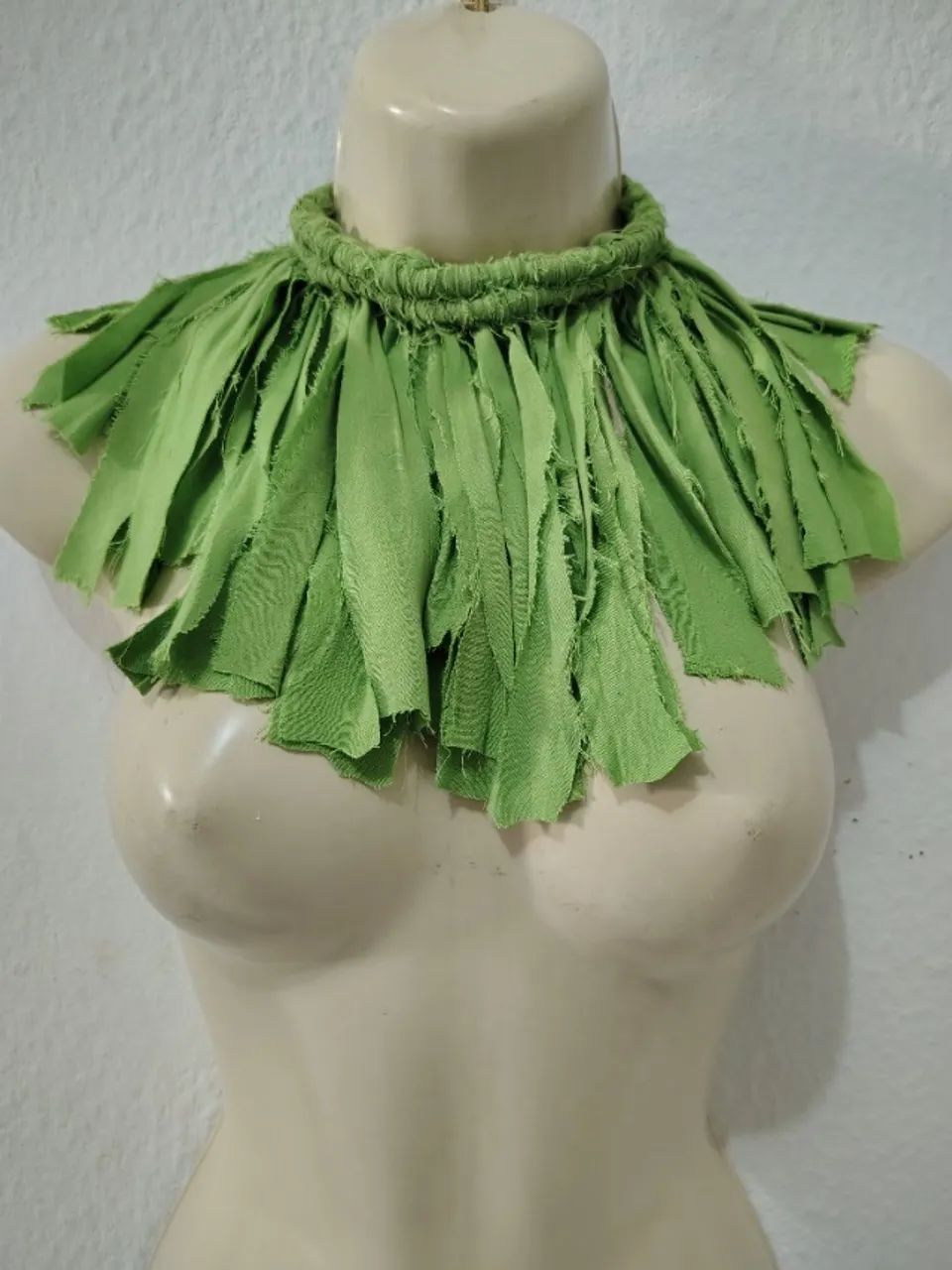 Colar artesanal verde sustentável - Foto 2