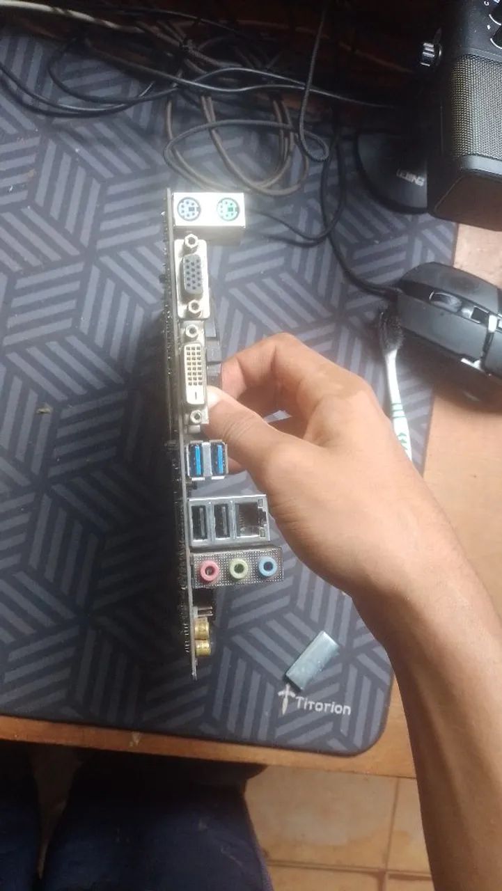 Placa mãe h110m com i5 7400  - Foto 3