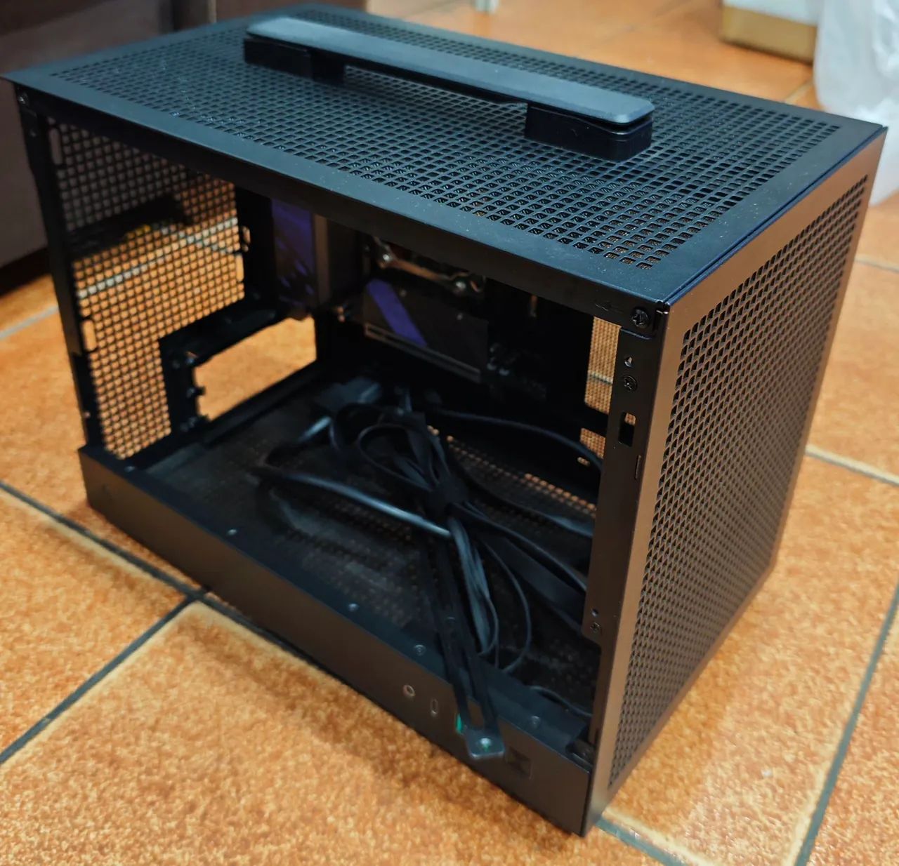 Gabinete Deepcool CH160 Mini-itx