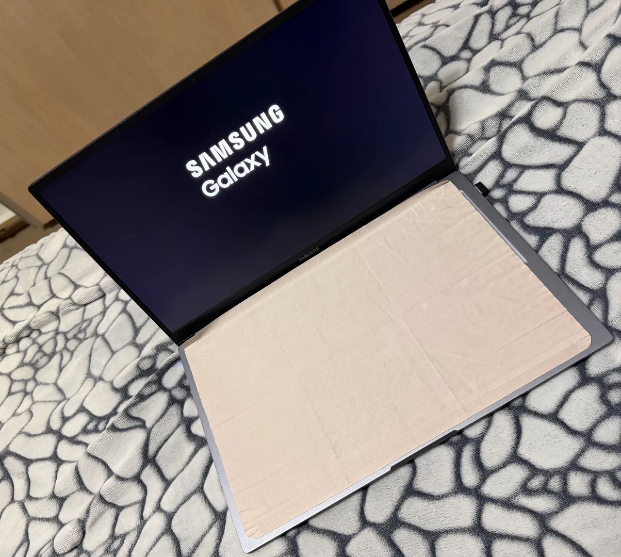 Notebook Samsung Galaxy Book4 Windows 11 Home Intel Core I3 8gb 256gb Ssd - Foto 2