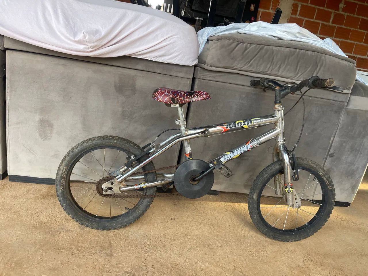 Bicicleta aro 16 bem conservada  - Foto 4