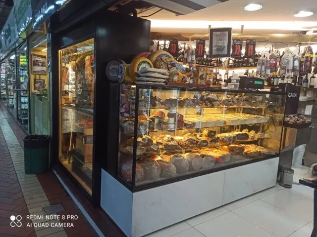 Vitrine para carnes sob medida (d)
