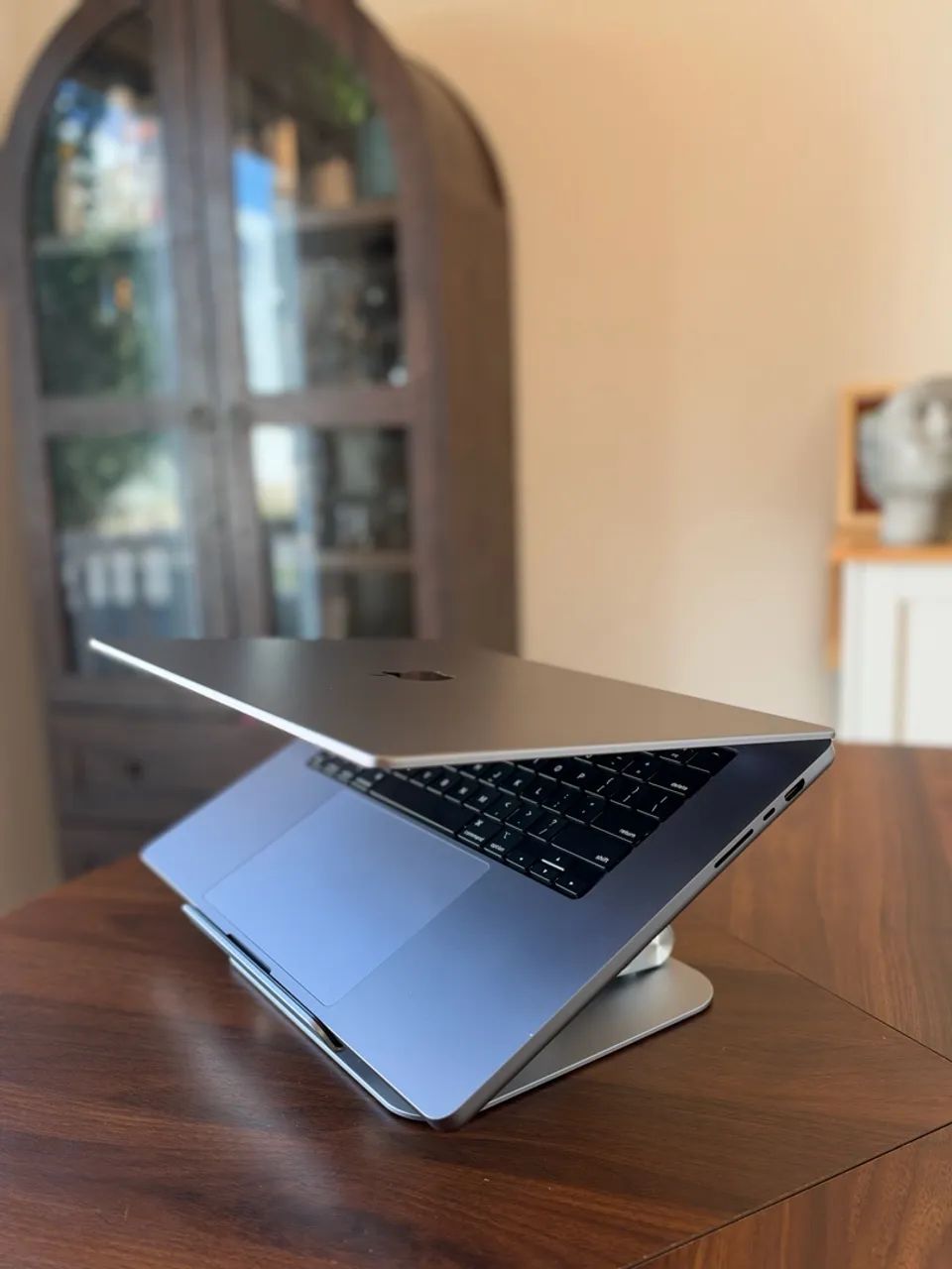 MacBook Pro 16 M1 Max 32GB 1TB GPU 32 Núcleos Bateria 96