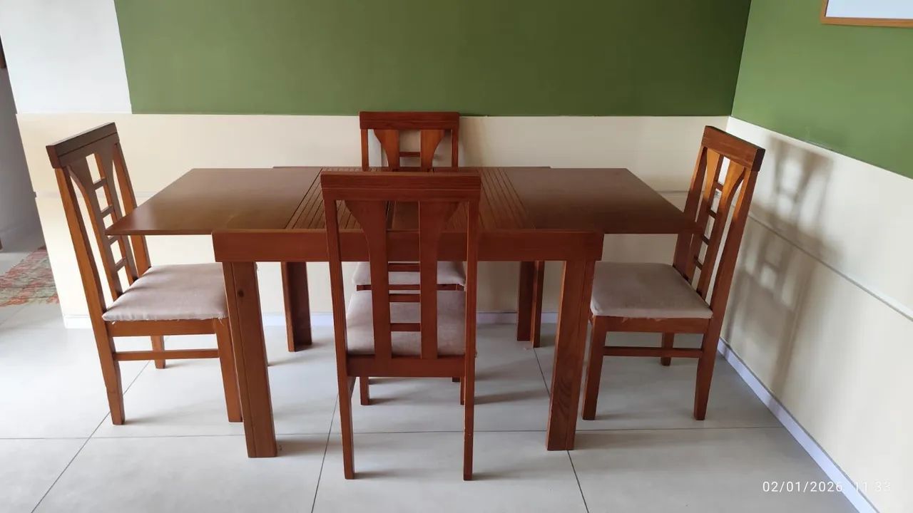 MESA DE JANTAR + 4 CADEIRAS EM MADEIRA  - Foto 3