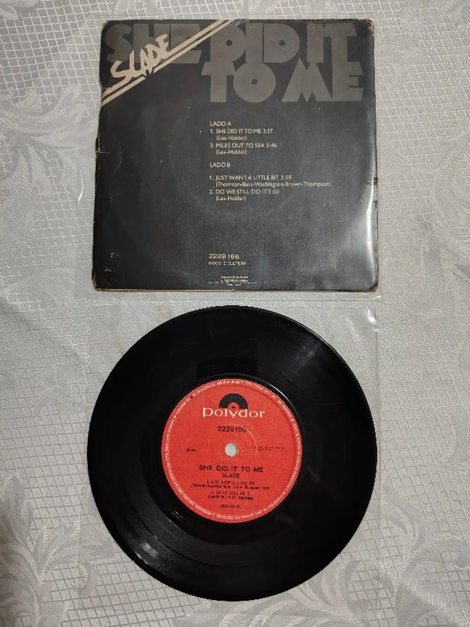 Compacto Slade - She Did It To Me (Polydor, 1975) Vinil 7" - Foto 2