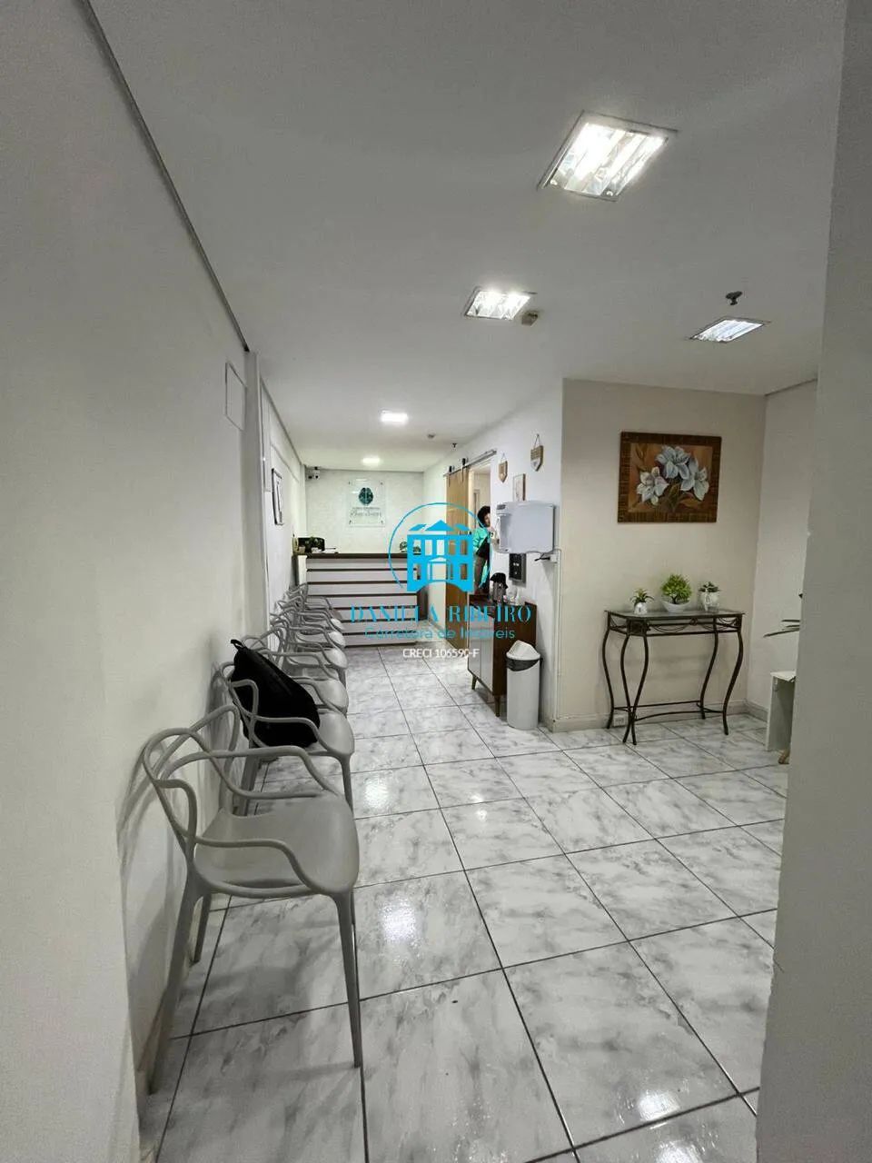 Sala Comercial no Edifício Windsor  77,04 m² de área útil