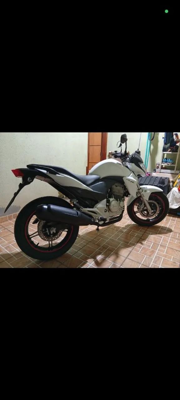 CB 300R 
