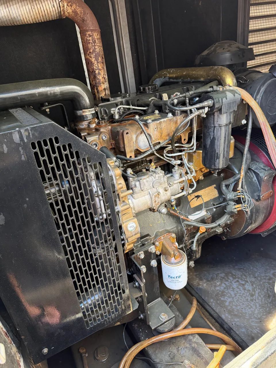 Vendo gerador de 115 kVA.  * - Foto 4