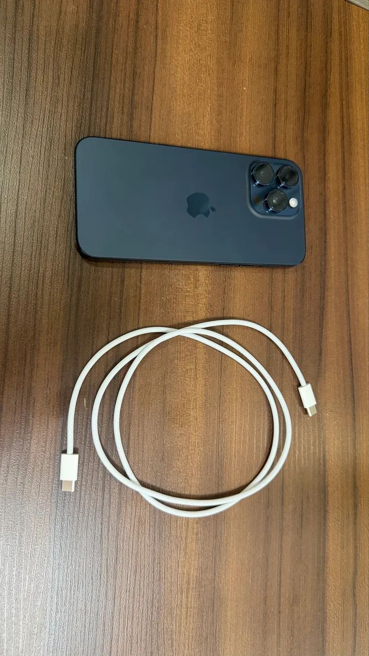 iPhone 15 Pro Max - Foto 4