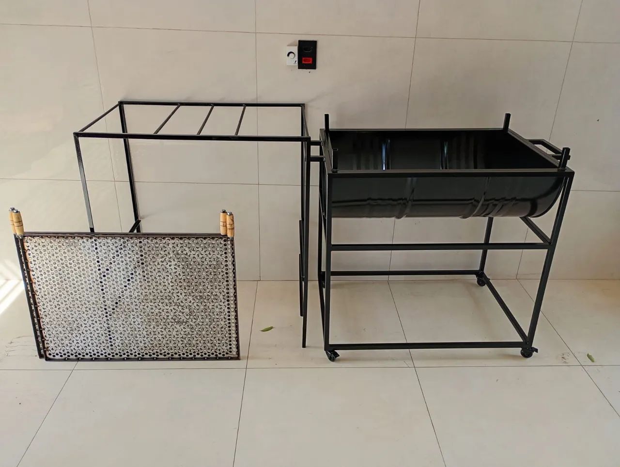 Churrasqueira dupla função para assar costelão ou para assar carnes em  manta  - Foto 2
