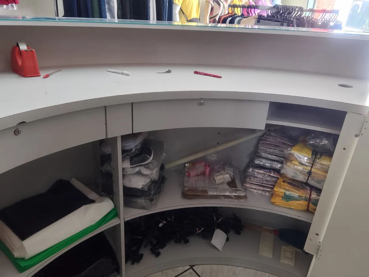 Vendo balcão de loja 