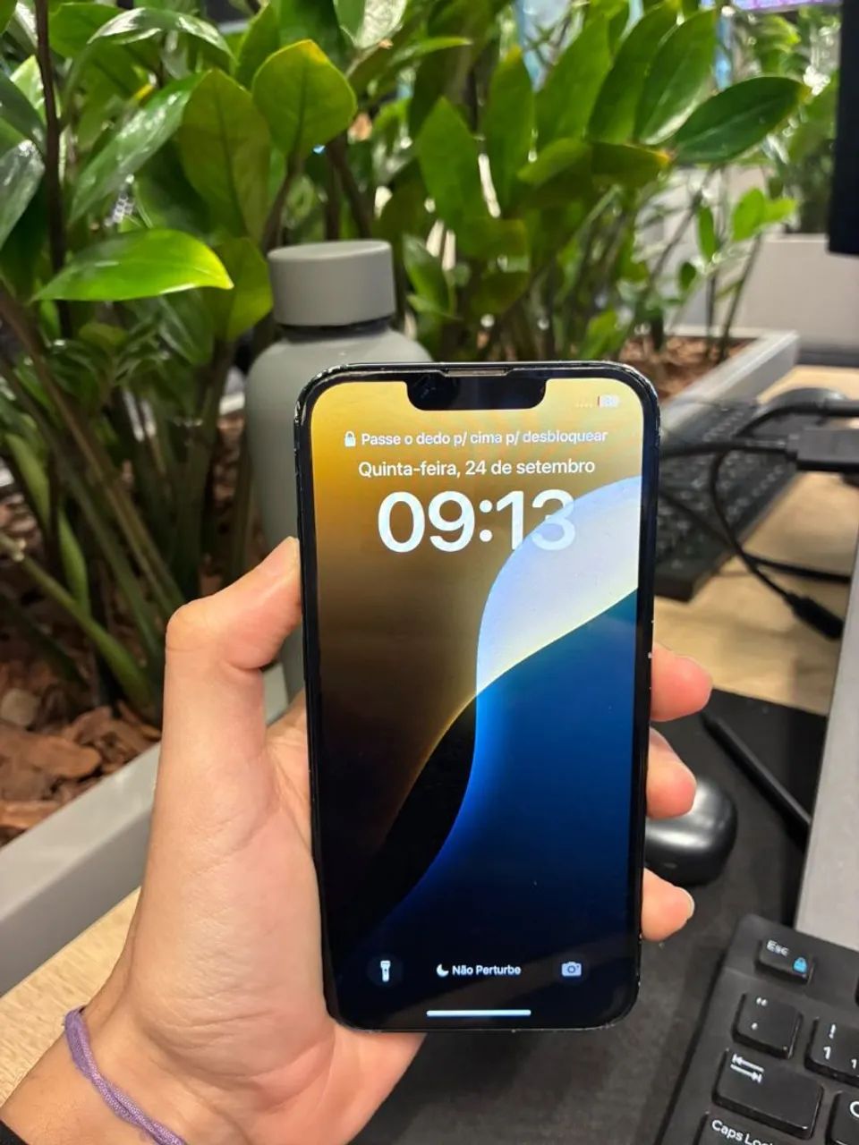 iPhone 13 semi novo 