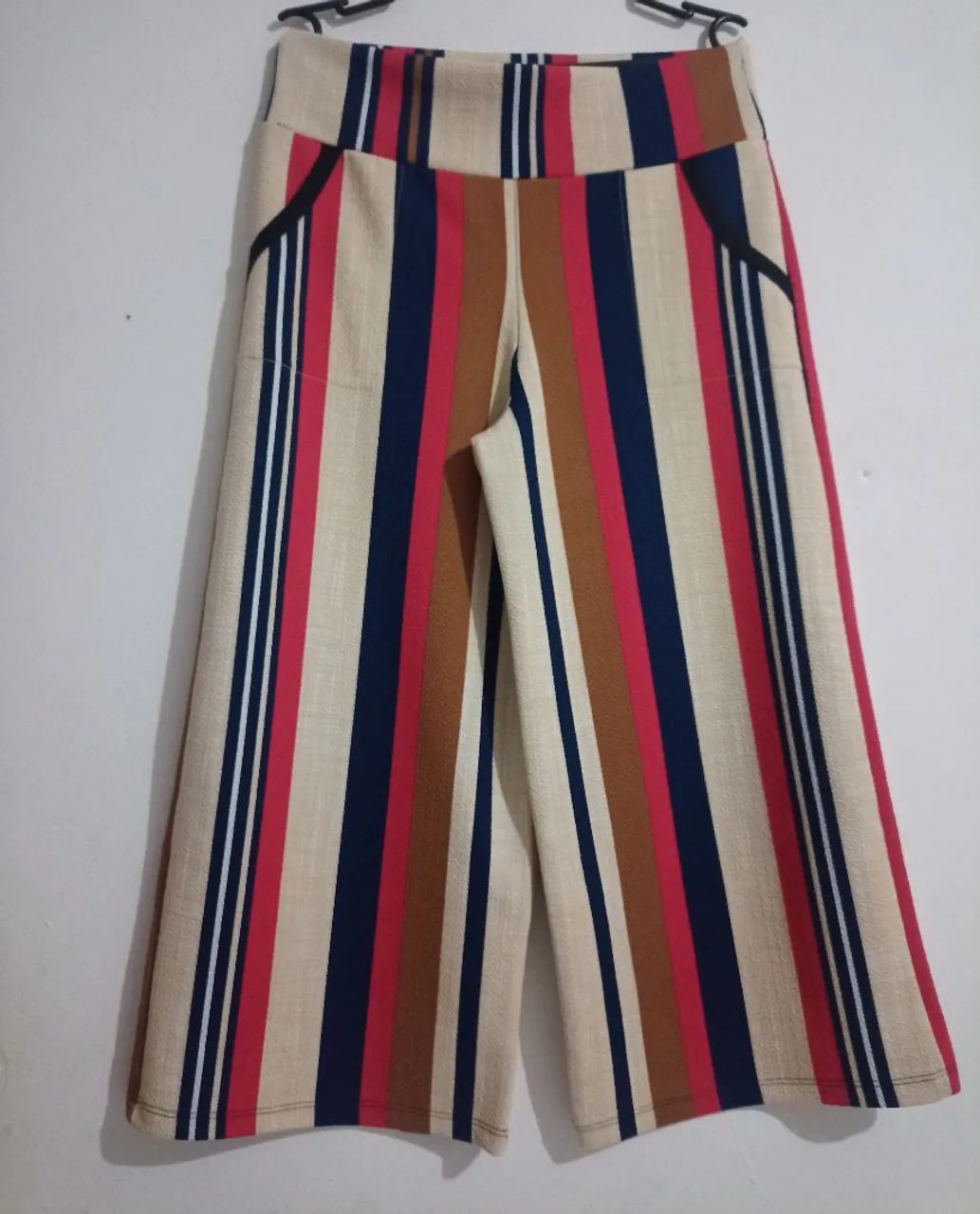 Roupas preço único 25,00 cada - Foto 2