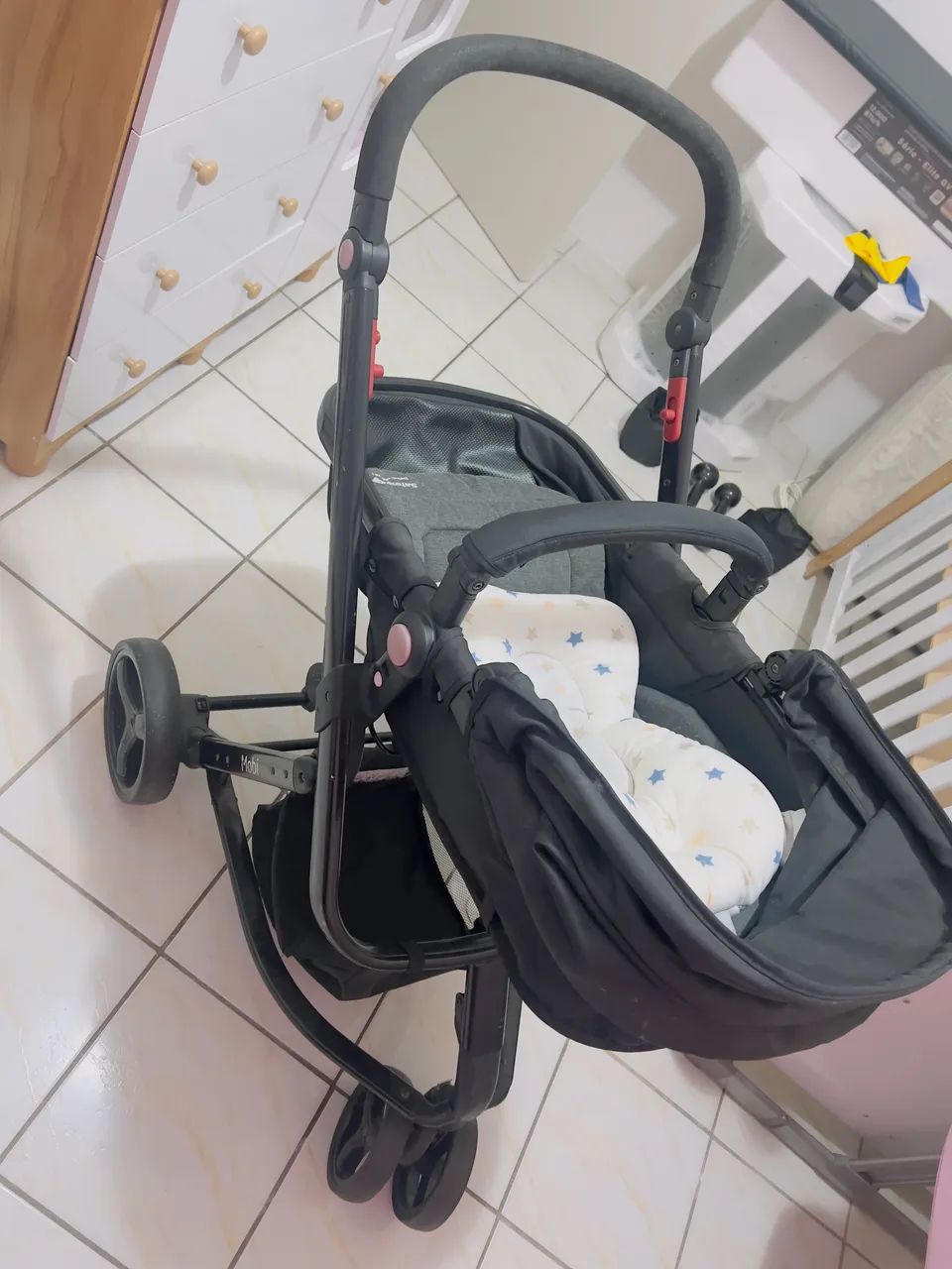 Carrinho de bebê mobi  - Foto 2