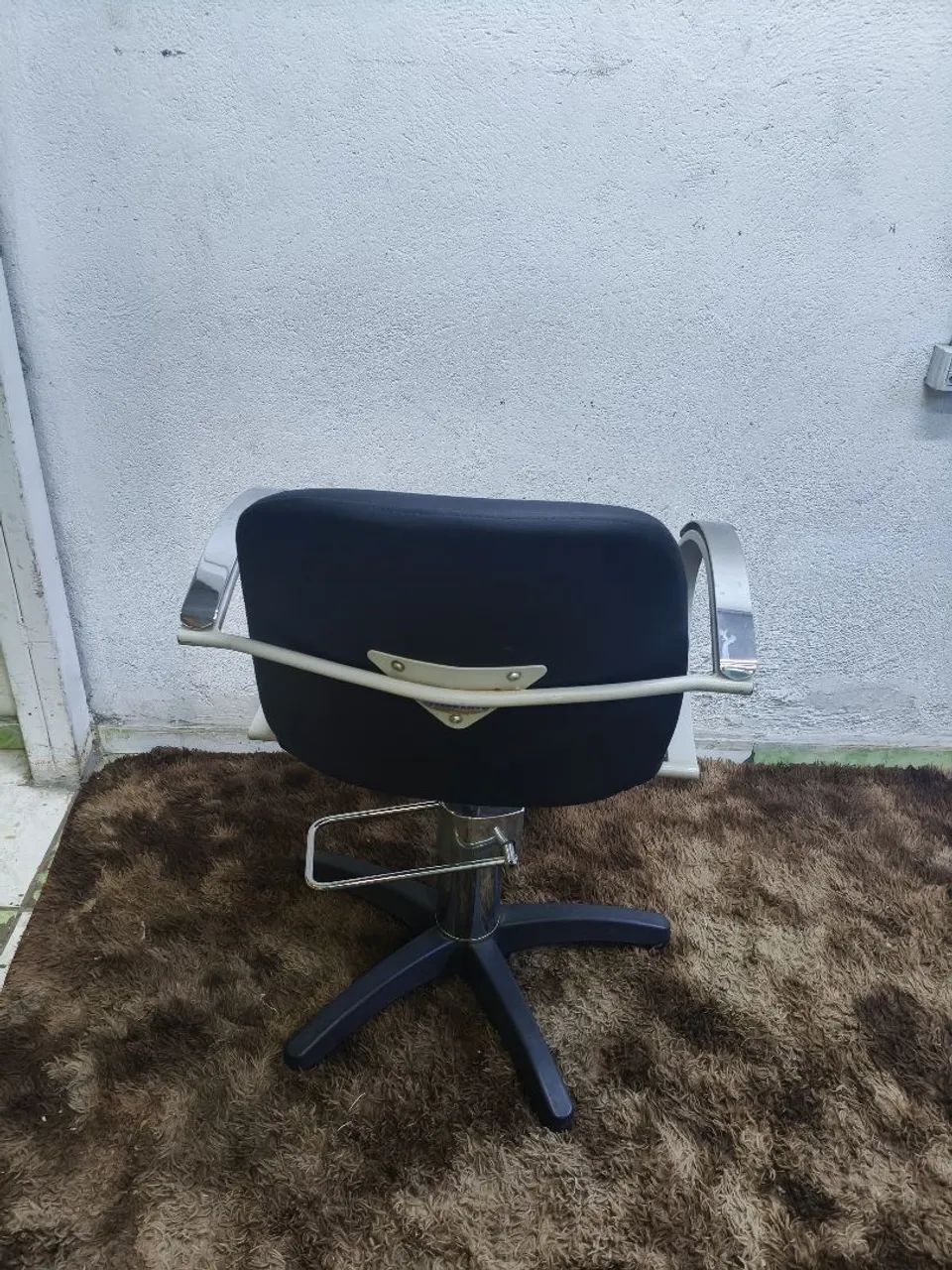 Cadeira para Corte Cabelo - Hidráulica Usada  - Foto 2