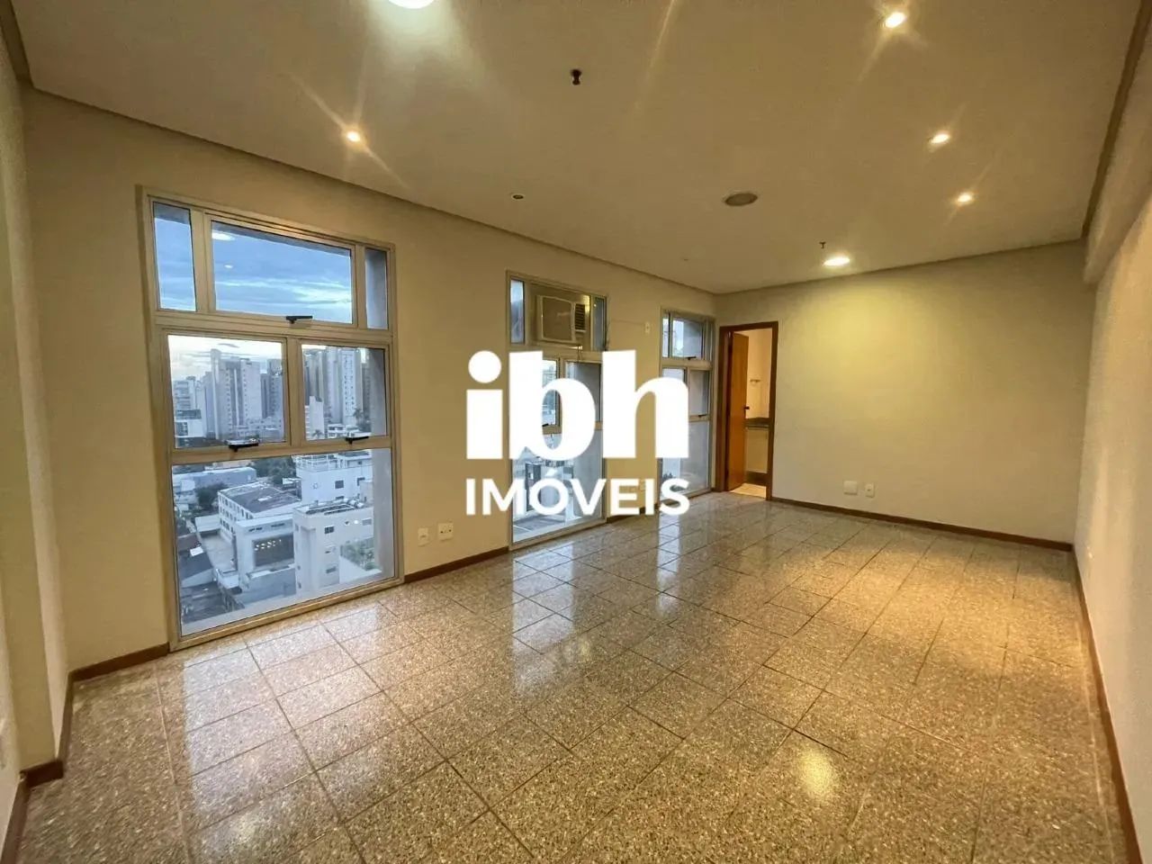 Sala para alugar no Santo Antonio -BH/MG