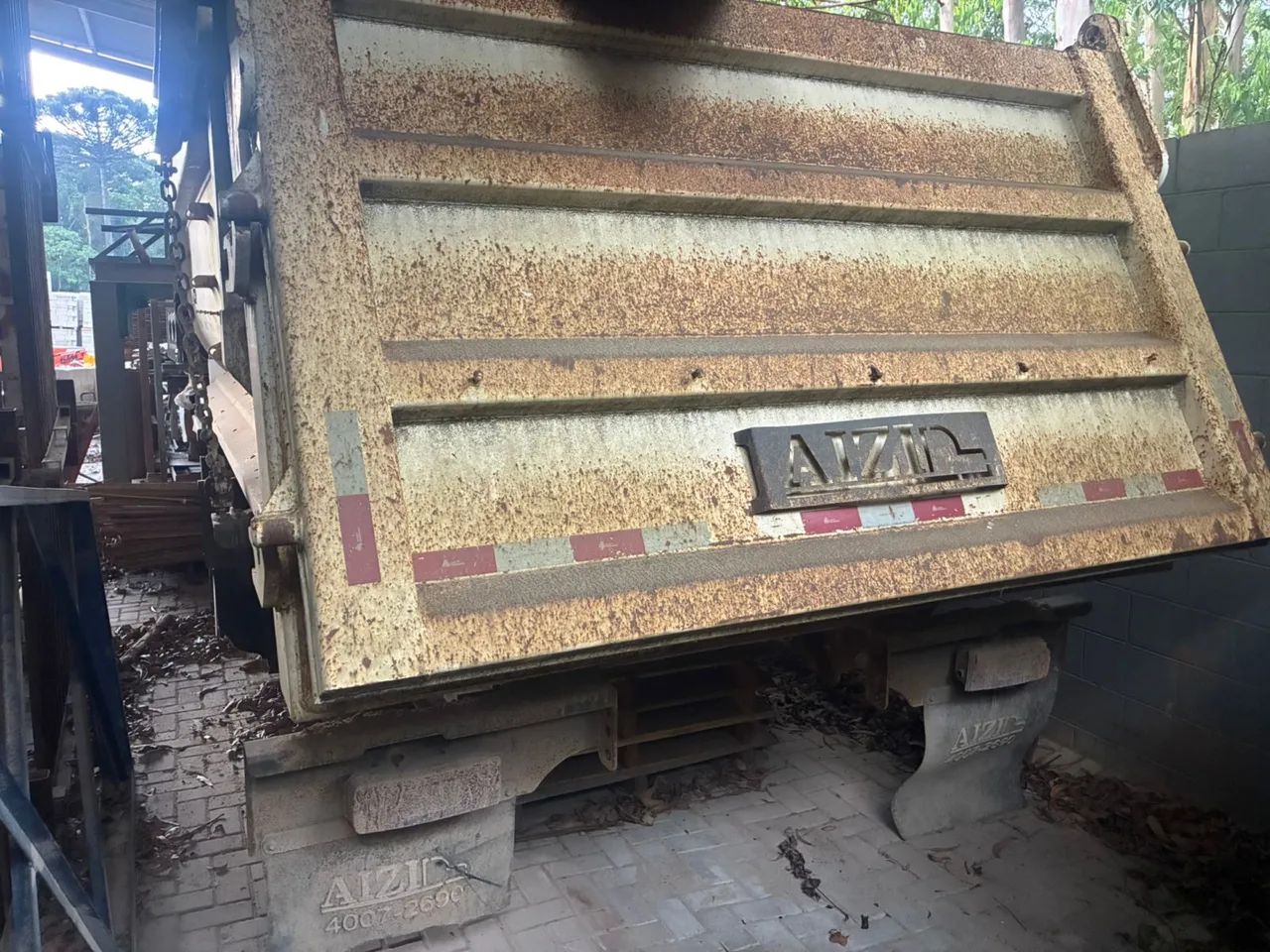Caçamba Basculante AIZI 16m² para caminhão 8x4 - Reforçada - Foto 5