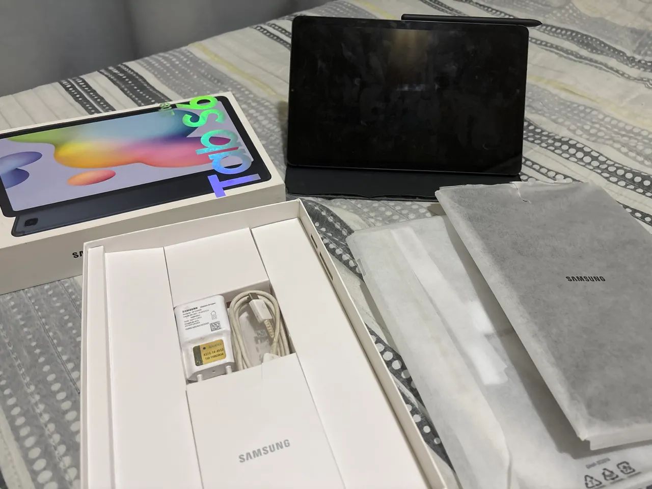 Tablet Samsung Tab S6 Lite - Com acessórios, caixa e nota fiscal - Pra vender logo  - Foto 2