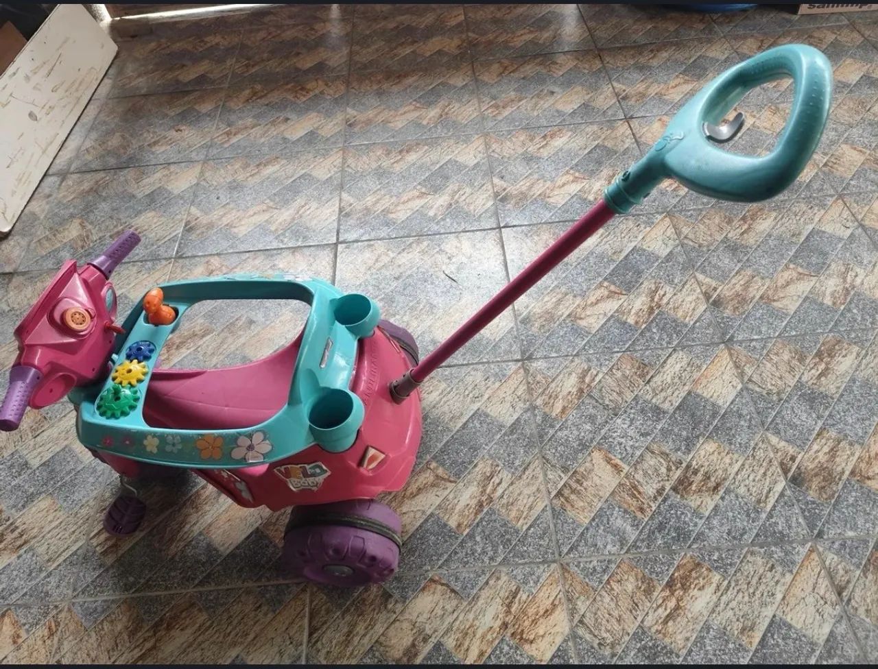 Triciclo menina