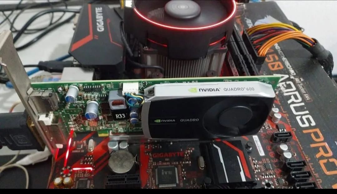 Placa de vídeo GeForce Quadro K600 - Foto 2