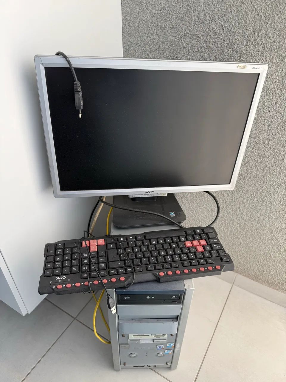 Computador de mesa com Windows 10 instalado