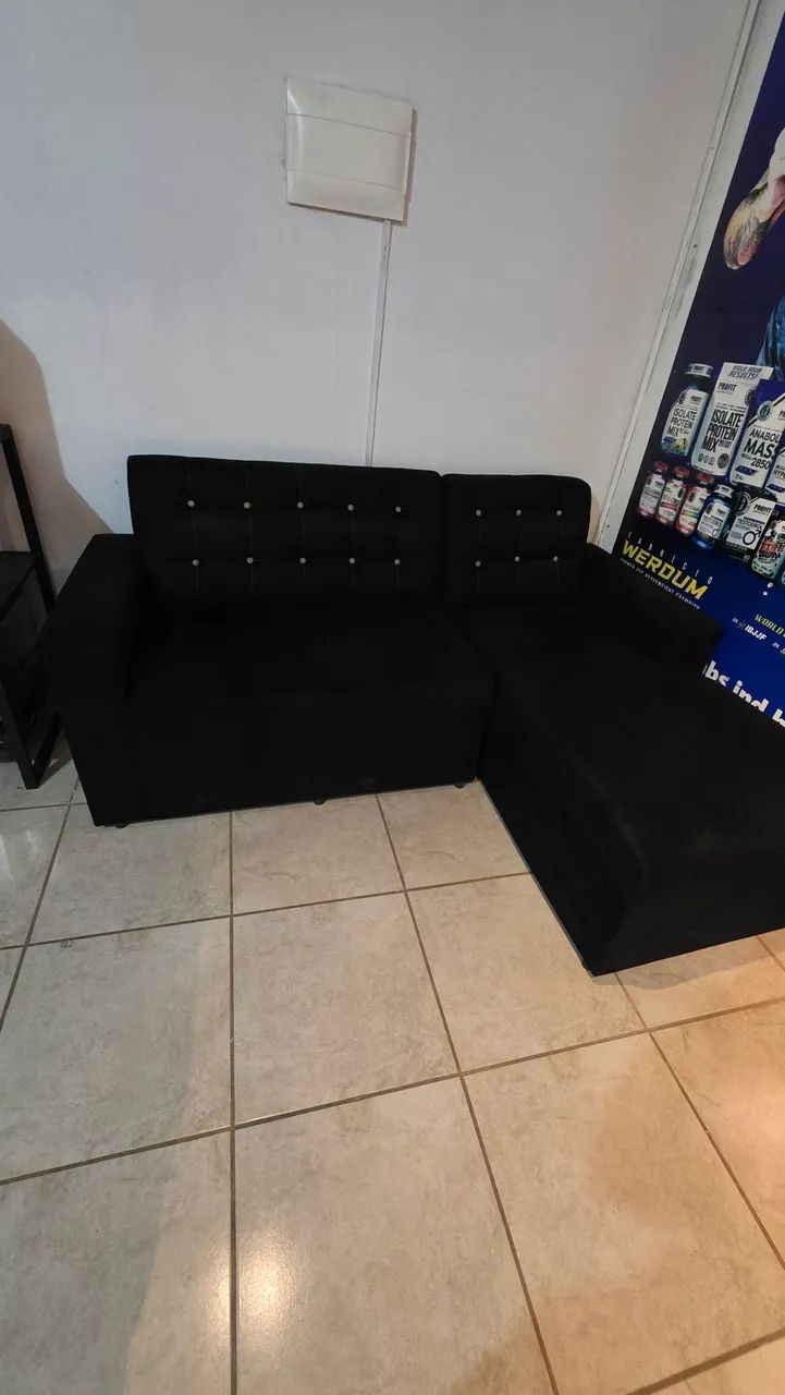 Sofá preto em L semi novo - Foto 2
