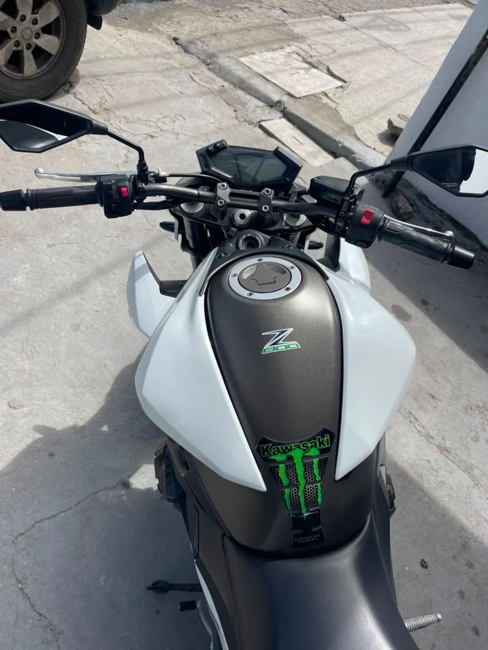 Kawazaki z800