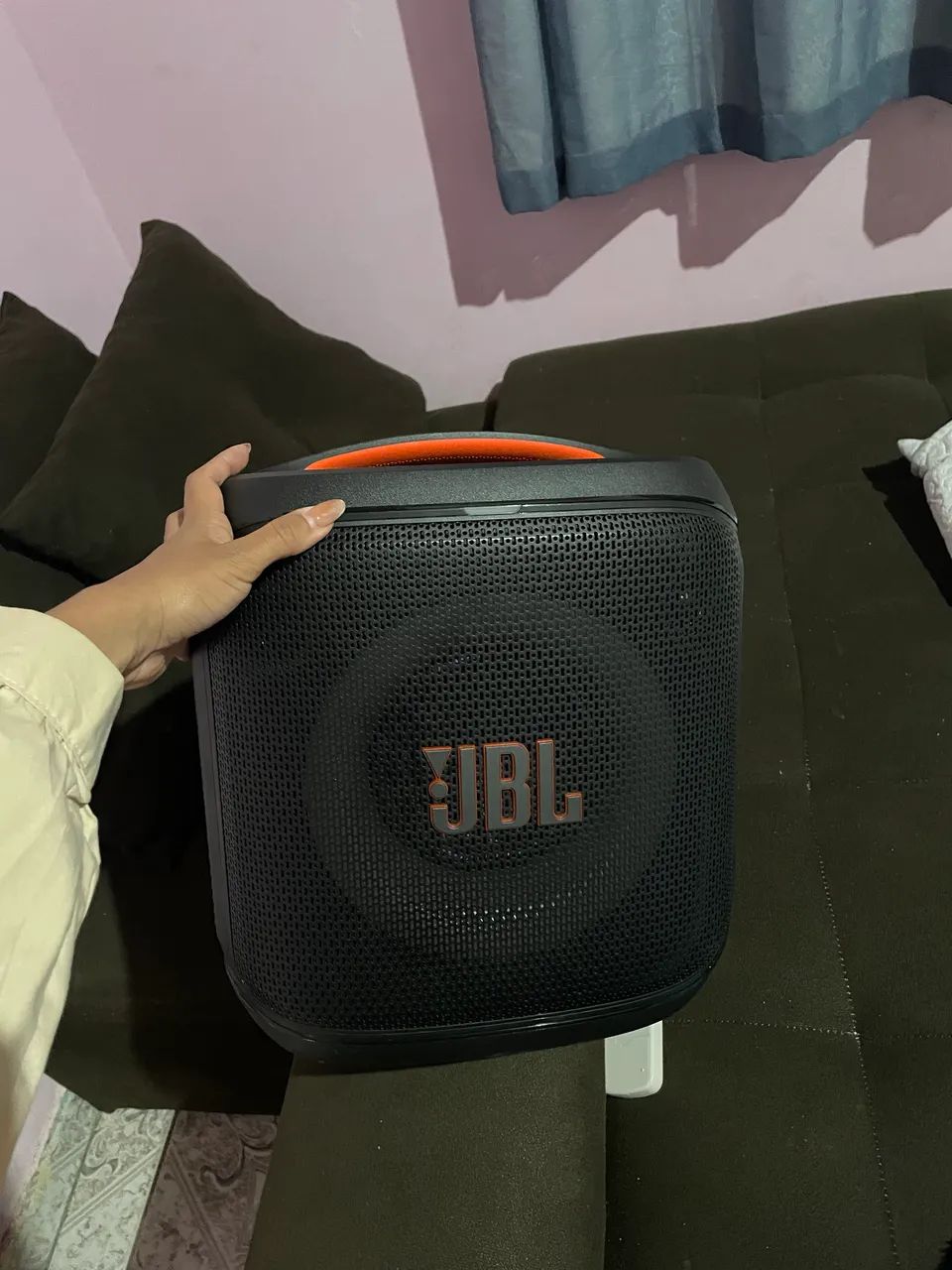 Caixa de som JBL original semi nova  - Foto 3