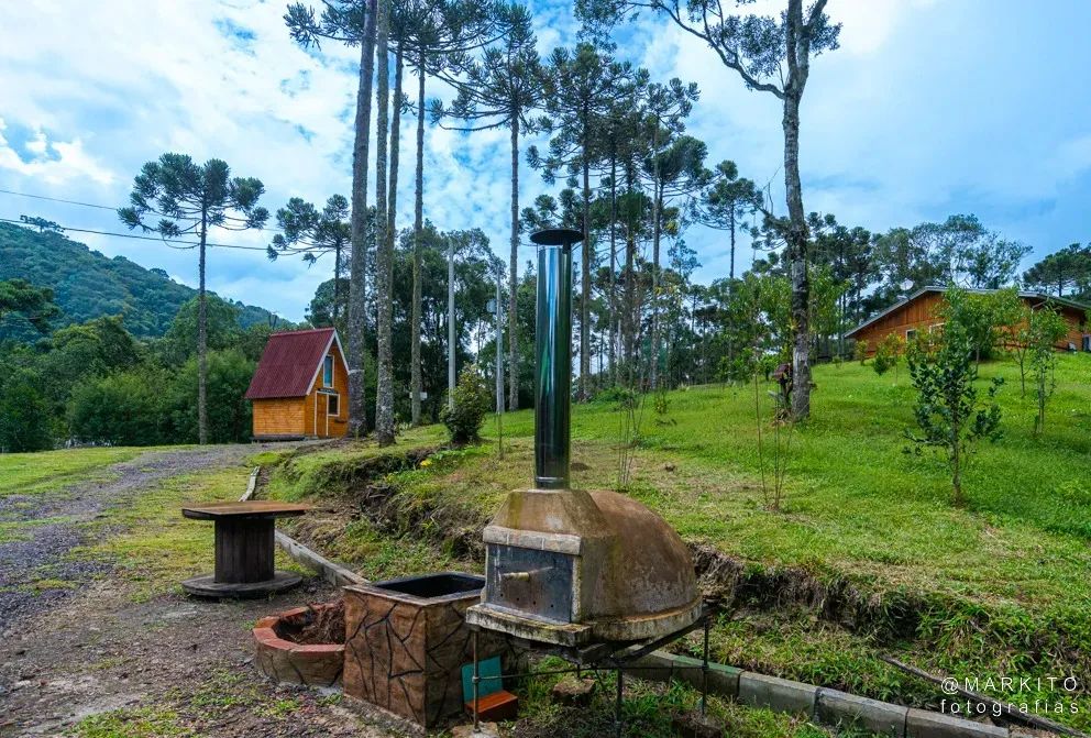 12 Km do centro da cidade, 2 Hectares de Pura Tranquilidade com Chalés e Casas Prontas!